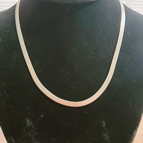 Beautiful Sterling Silver Double-Sided Herringbone Necklace - Picture 3 of 5
